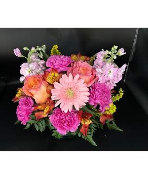 Cheerful Bliss Cube arrangement 