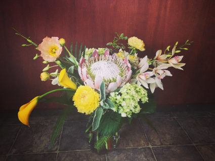 Cheery Mode Vase Arrangement