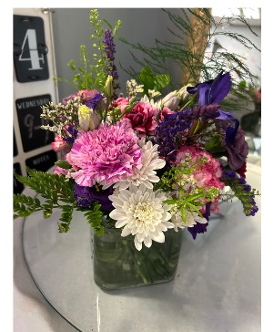 Chic Violet  (square vase) 