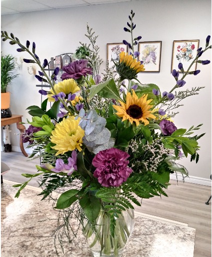 Chloe Vase Arrangement