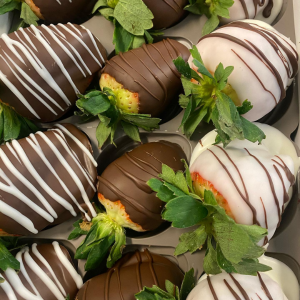 Chocolate Covered Strawberries - 12 Count Fruit