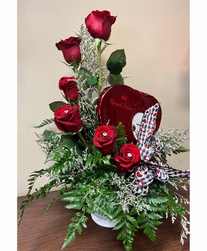 Chocolate Dreams Red Roses and Chocolates in Vase