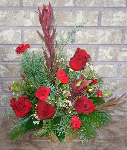 Red & Gold Floral Arrangement