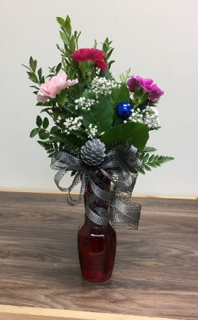CA4 Christmas carnations Christmas vase