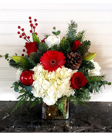 Christmas Centerpiece  Come in a Golden Leaf Vase in Oxnard, CA | Mom and Pop Flower Shop