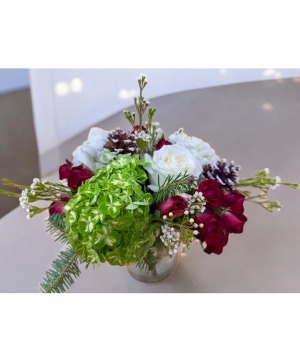 Christmas Charm Vase Arrangement (LGOE)