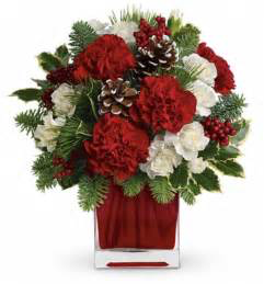 Christmas Cheer Floral Arrangement