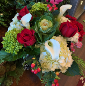 Christmas Cheer Floral Arrangement