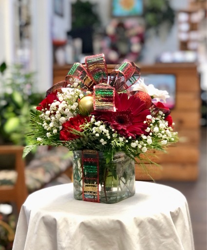 Christmas Cube Mixed Cube Vase Arrangement
