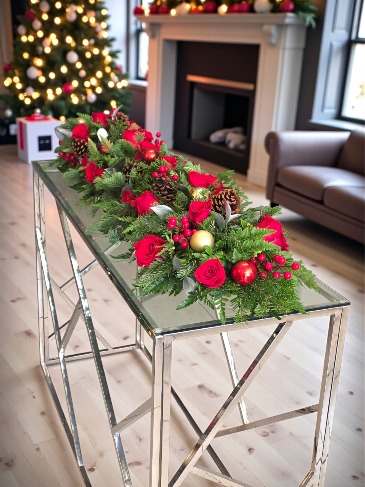 Christmas Pathway Christmas arrangement in San Juan, PR | ELIKONIA FLOWERS