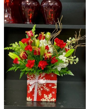 Christmas Present Bouquet Christmas in Acworth, GA | Davis Flowers