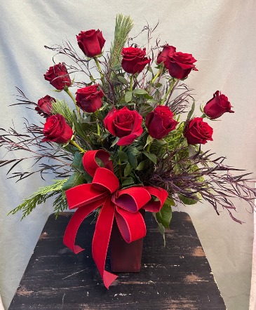Christmas Roses Dozen Red Roses in La Grande, OR | FITZGERALD FLOWERS