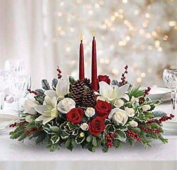 Designer Choice Christmas Centerpiece  Beautiful Centerpiece for Your Family Gathering in Monument, CO | Enchanted Florist