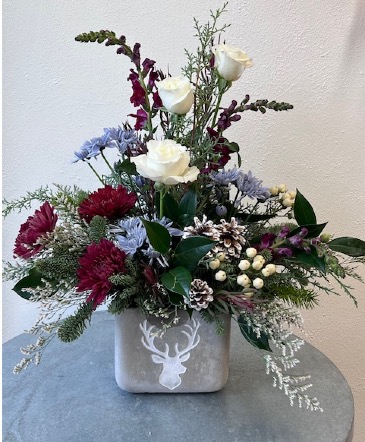 Christmas Stag in La Grande, OR | FITZGERALD FLOWERS Christmas Stag in La Grande, OR | FITZGERALD FLOWERS