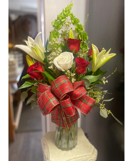 Christmas Suprise Christmas arrangement