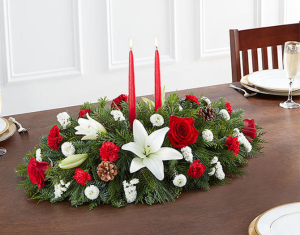 Christmas Traditional Centerpiece in Winter Park, FL | ROSEMARY'S FLORAL & EVENTS Christmas Traditional Centerpiece in Winter Park, FL | ROSEMARY'S FLORAL & EVENTS