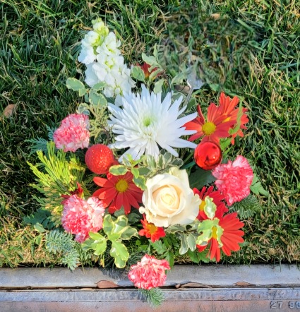 Christmas Wonder  Gravesite Arrangement 