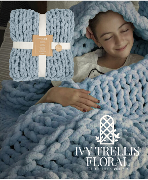 Chunky Knit Throw Blanket 2 left in stock!
