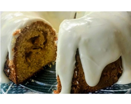 Cinnamon Apple Homemade cakes by Bonnie
