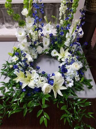 Circle of Eternal Love Cremation Urn Wreath