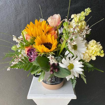 Class of 2021 Mug Fresh Arrangement