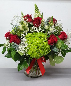 Classic & beautiful cylinder arrangement  Any occasion 
