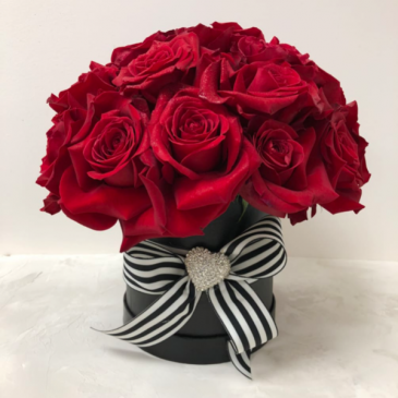 Classic beauty  Red Rose Cluster Arrangement  in Ozone Park, NY | Heavenly Florist