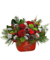 Classic Cardinal Centerpiece Arrangement