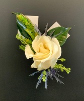 Classic Divine Boutonniere Boutonniere w/magnet