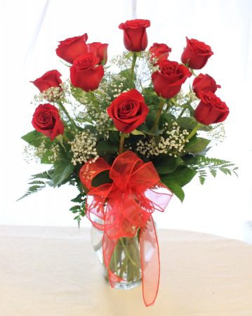 CLASSIC DOZEN LONG STEM RED ROSES