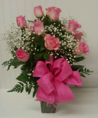 Classic Dozen of Pink Roses