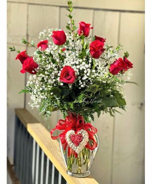 Classic Dozen Red Premium Roses with BirdFeeder Roses & gift