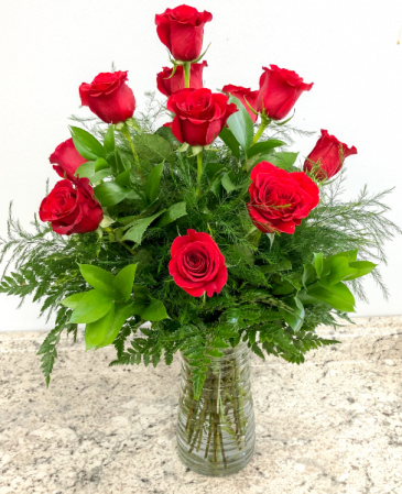 Classic Dozen Red Roses in Saint Simons Island, GA | A COURTYARD FLORIST