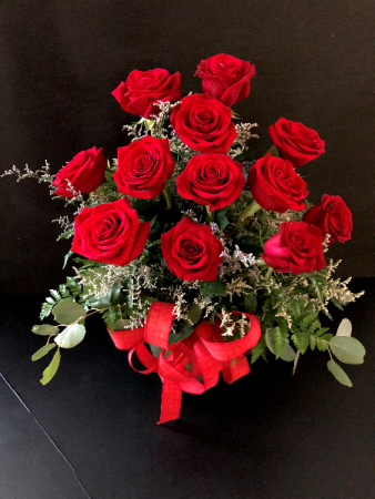 Classic Dozen Roses