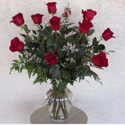 Classic Dozen Roses 