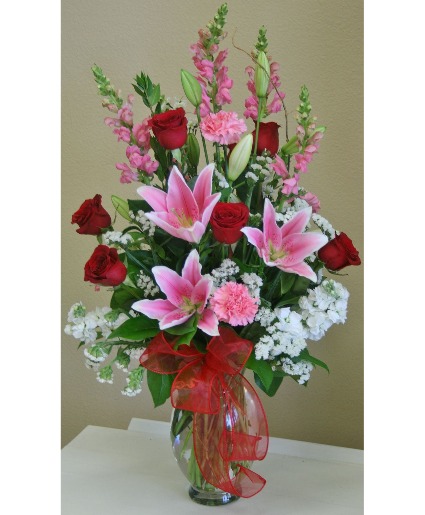 Classic Dozen Roses Red Rose Arrangement