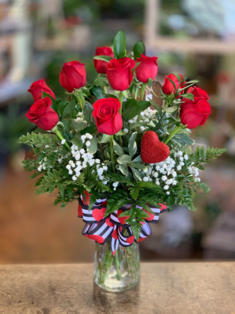Classic Dozen  Valentine's Day in Clinton, OK | Prairie Sunshine Flowers & Balloons