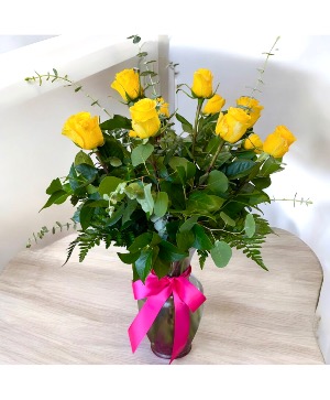 Classic Dozen Yellow Roses  