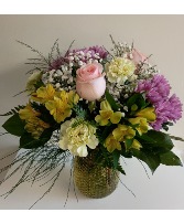 Classic Garden Vase Fresh flower arrangement