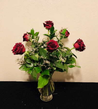 Classic Red Half Dozen Rose Arrangement