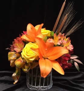 Classic Harvest Fall arrangement in Brownsburg, IN | BROWNSBURG FLOWER SHOP Classic Harvest Fall arrangement in Brownsburg, IN | BROWNSBURG FLOWER SHOP