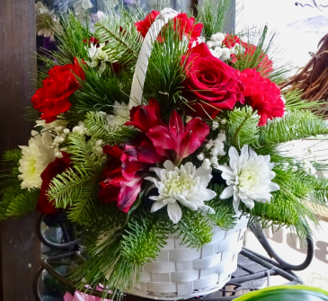 Classic Holiday Basket Holiday Centerpiece