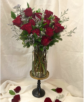 Classic Love Dozen Roses