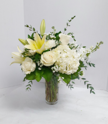 Classic NY White and Green  in Tottenham, ON | TOTTENHAM FLOWERS & GIFTS