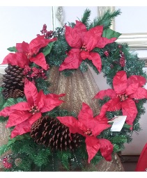 Classic Poinsettia Wreath