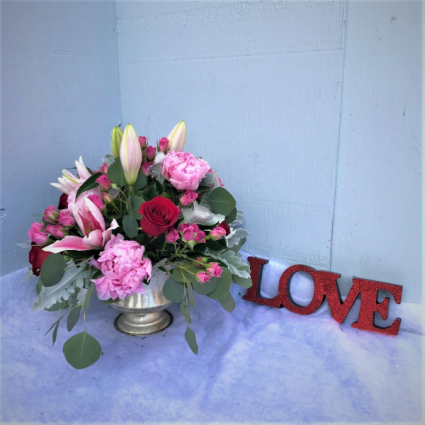 Classic Romance Urn