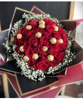 CLASSIC ROSE & ROCHER custom arangement