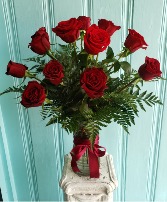DEAL OF DAY CLASSIC RED ROSES Flower Arrangement