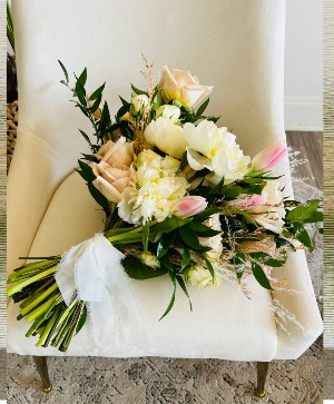 classic style mix of flowers  