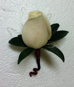 Classic white boutoniere